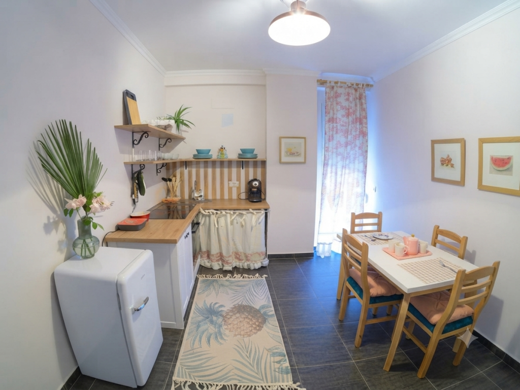 For sale, Apartment 2+1+2, Barrikadave Street, Tirana.