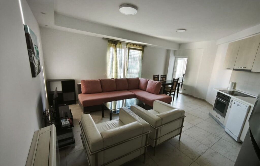 Appartamento 2+1+1 Balcone In Affitto