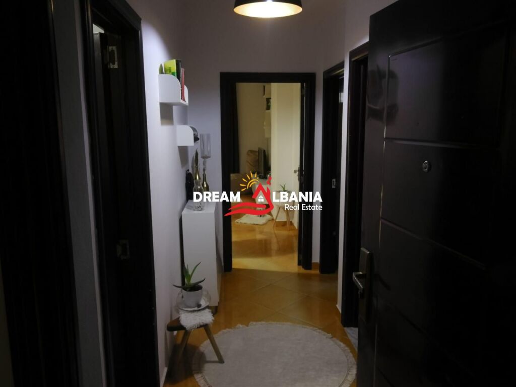 Shitet Apartament 2+1 i modifikuar + Post Parkimi, Prane Bar Artistit, afer Unazes se Madhe (ID 41212299)