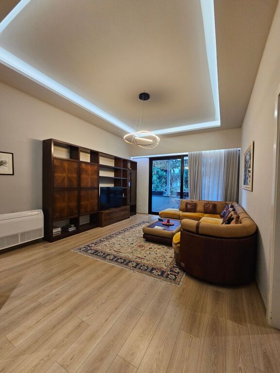 LIQENI THATË Shitet Apartament 3+1+ 2 wc në Rrugën Peti, Tiranë sip. 140 m