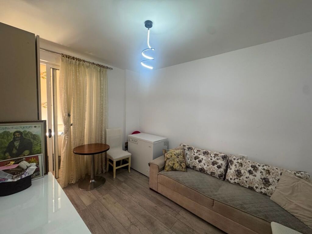 2+1 apartment for sale in Misto Mame.