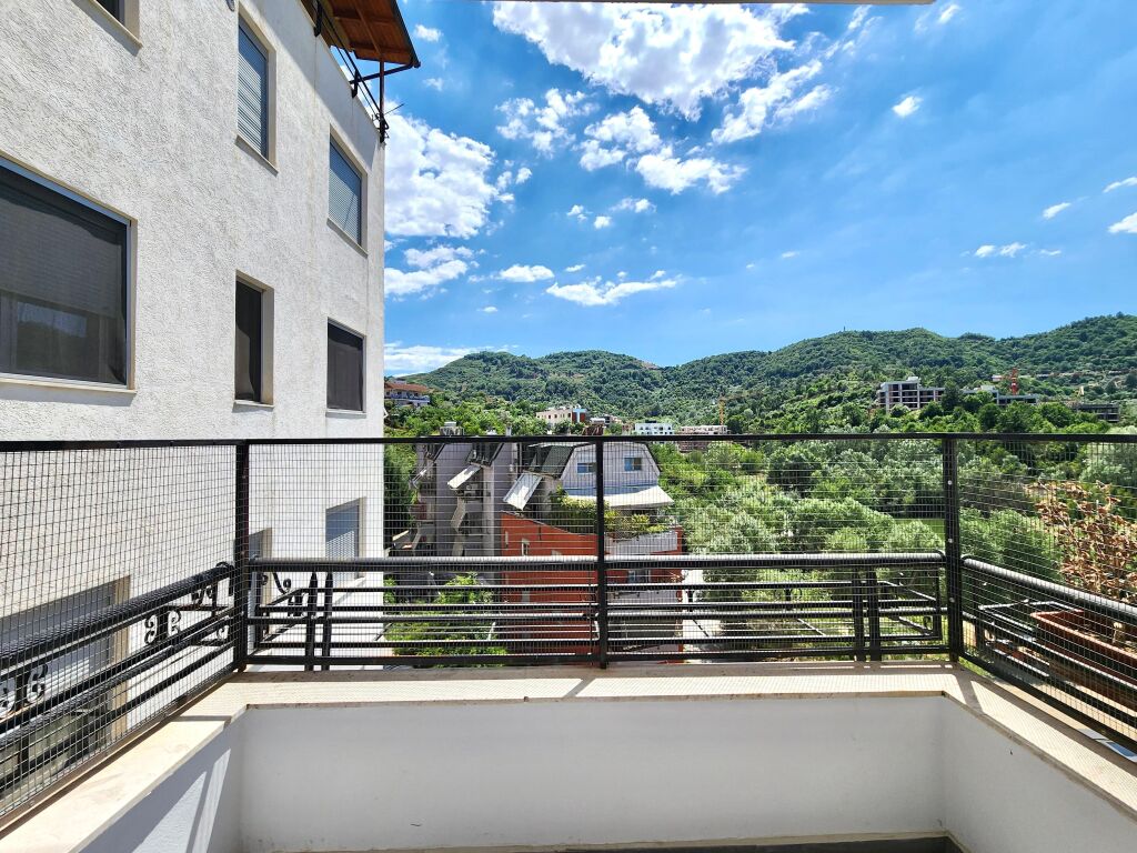 🏡 **FOR RENT: Panoramic 2+1 Apartment Overlooking Dry Lake 📍 Hamdi Garunja Street – Sauk | 105 m² | 70,000 ALL/Month**