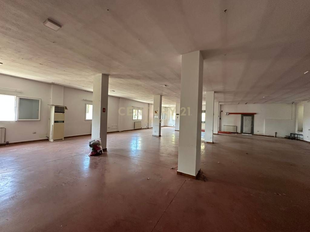 🏭 SHITET GODINË INDUSTRIALE + TRUALL – SHARRË, TIRANË