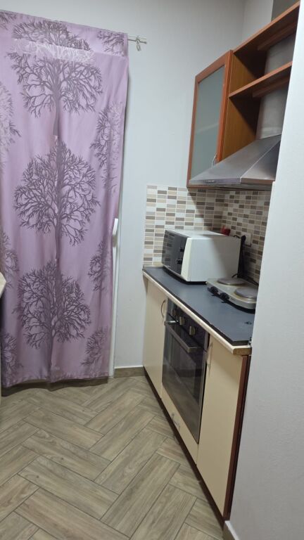Jepet Me Qera Apartament 1+1+1 Ballkon