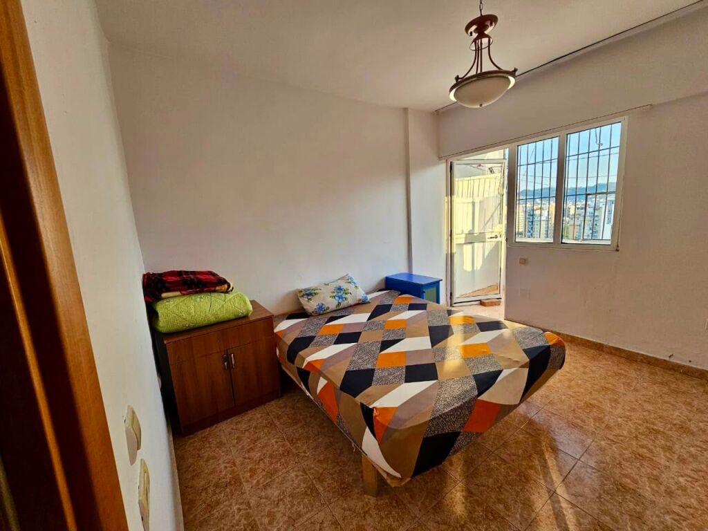 🏡 Appartamento 2+1+2 in affitto  📍 Laprakë, Via Dritan Hoxha (Palazzo Hawaii)  📐  💶 Prezzo: 60.000 lek/mese