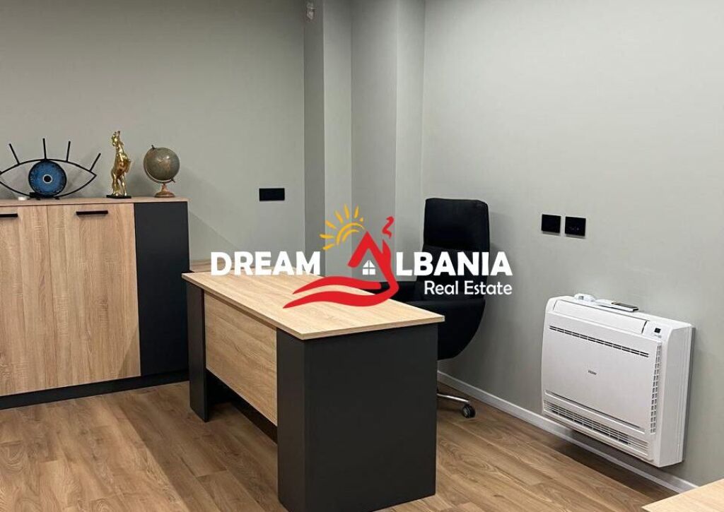 Ufficio Arredato in Affitto vicino all'Hotel Radisson ( 42611572 )