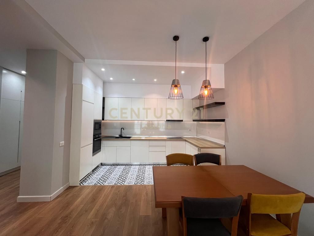 Apartment 2+1+2 with Parking Space for Rent – Kika Complex