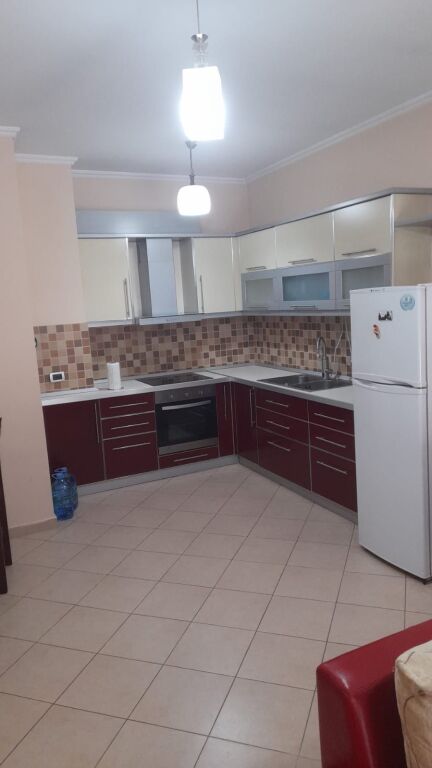 In affitto 1+1 Mercato Elettrico 550 mila leke