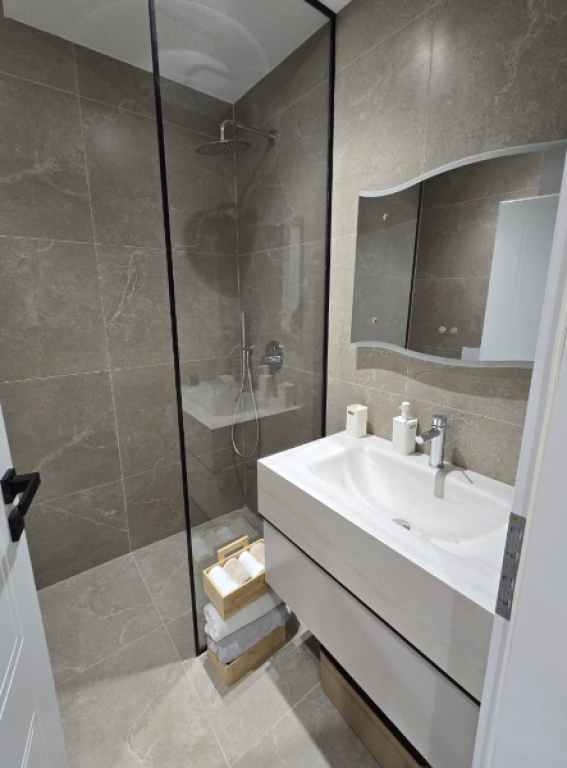 🏡 APARTAMENT 1+1 ME QIRA – VIZION+