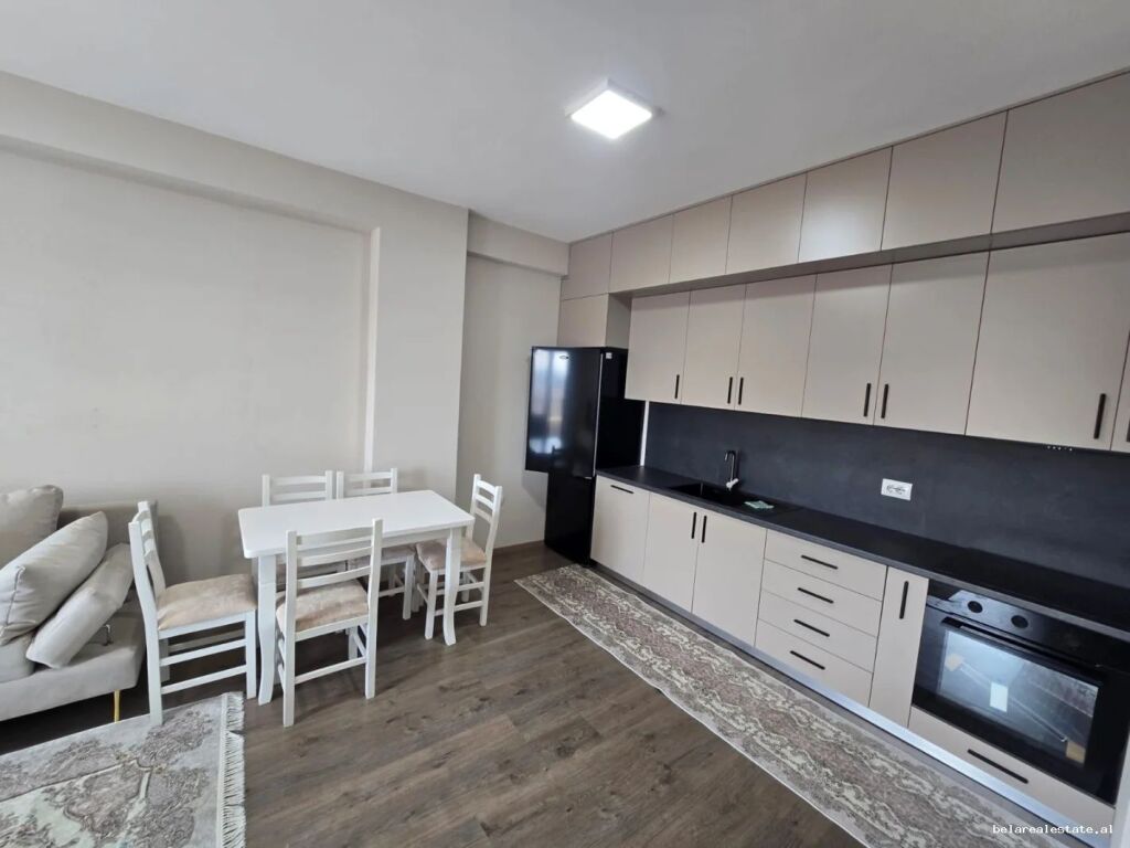 Appartamento In Affitto 2+1+2 A Porcelan (ID B2202000) Tirana.