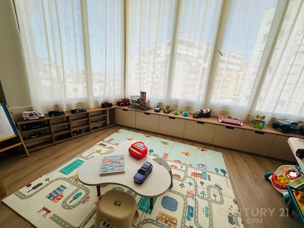 Super Appartamento 2+1+2 in vendita ad Astir, Tirana!