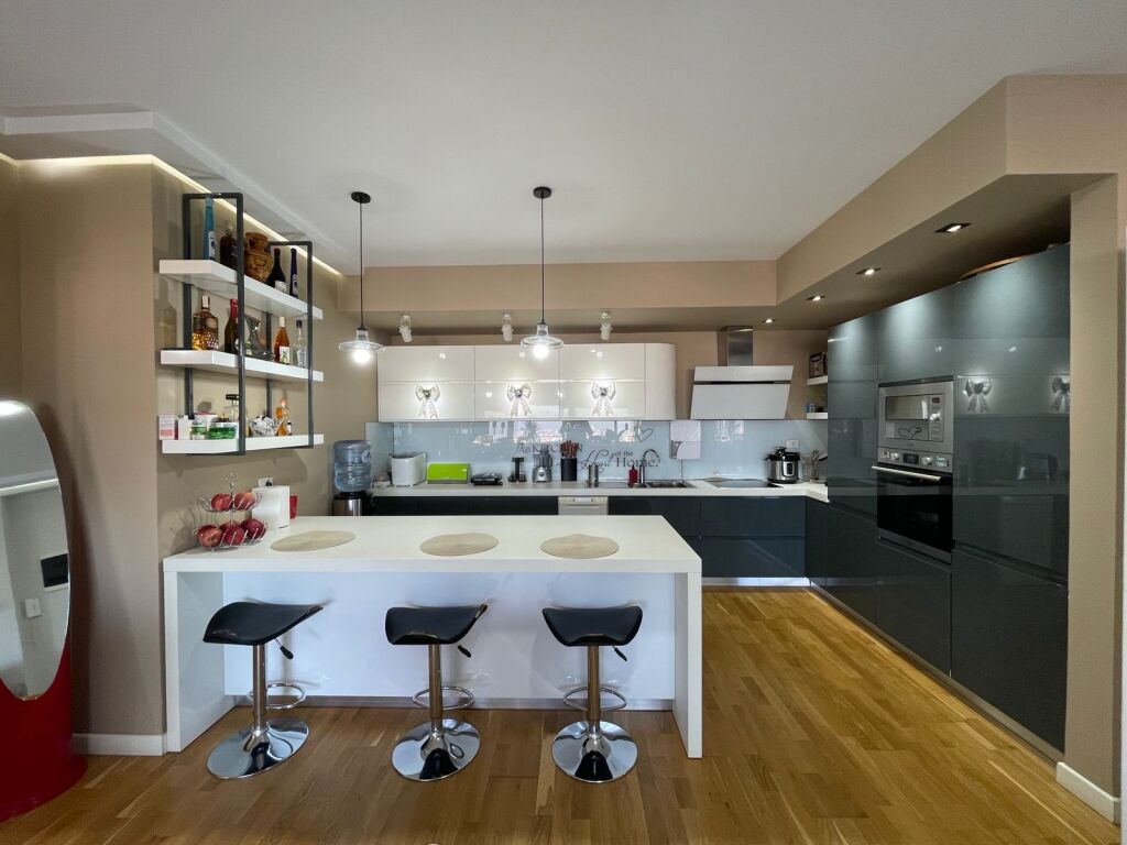 FOR SALE APARTMENT 3+1+2 + parking spot - Botanical Garden, Tirana