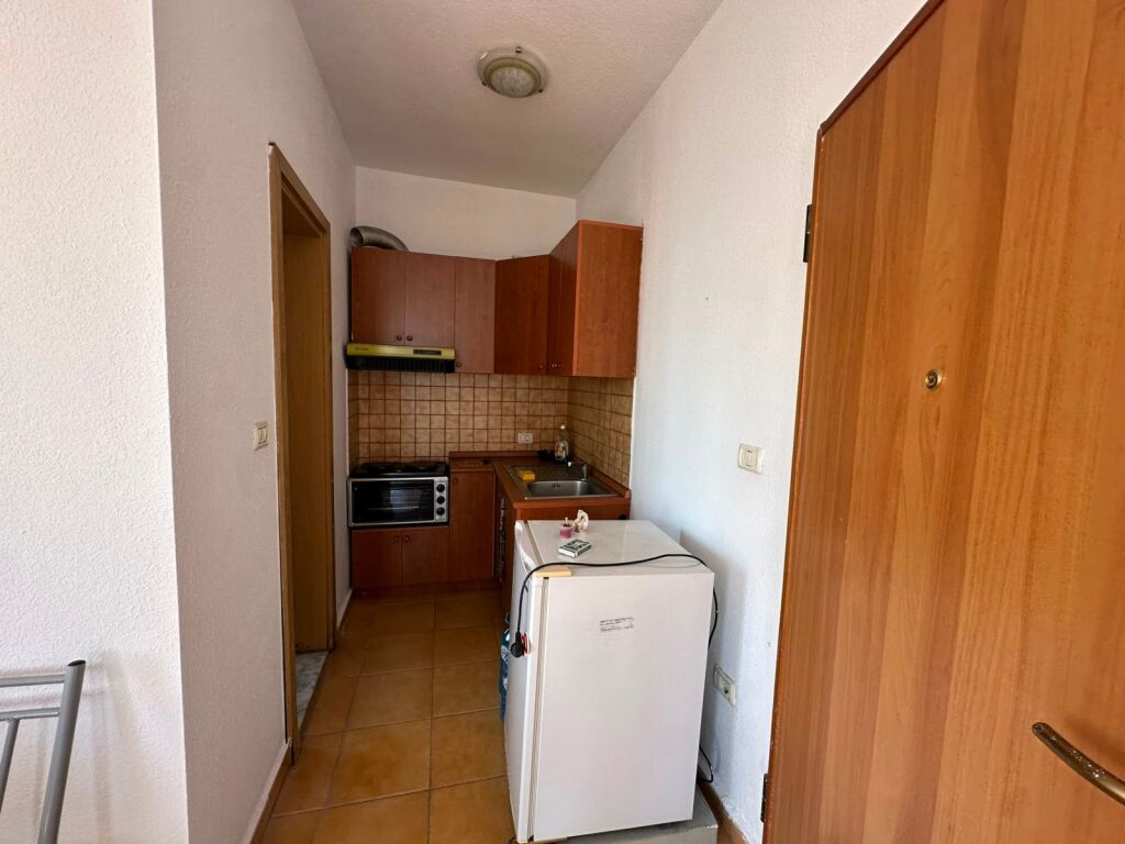 🏖️ Shitet Garsoniere me Potencial për 1+1 – Plazh, Iliria, Durrës 🏖️