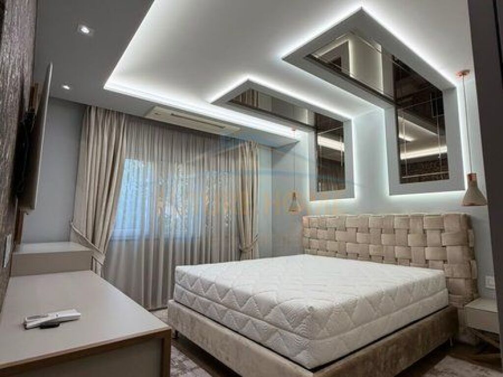 Shitet, Apartament 2+1+2, Blloku Gintash, Laprakë