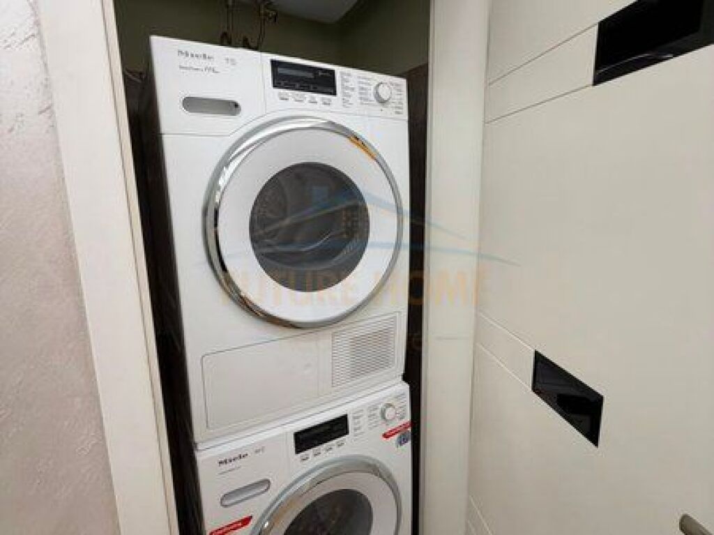 Shitet, Apartament 2+1+2, Blloku Gintash, Laprakë