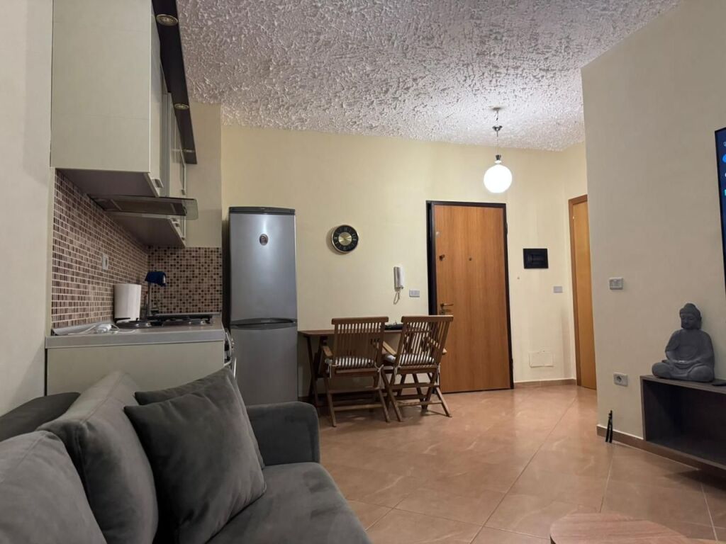 Shitet apartament 1+1 ne Orikum
