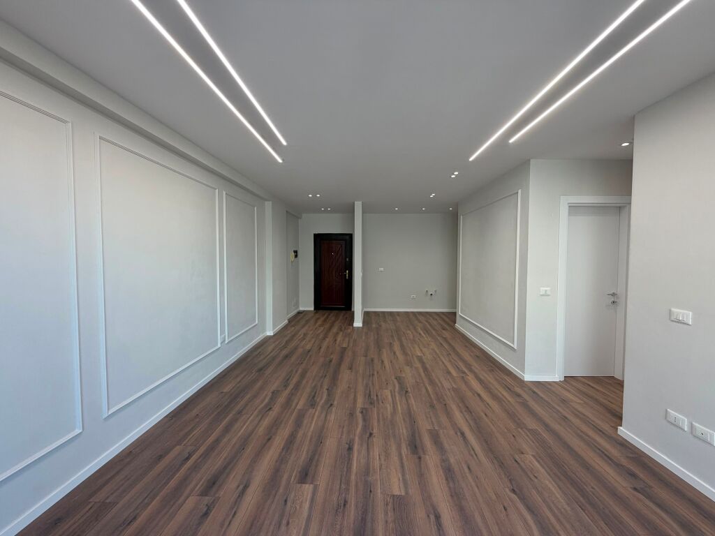 Apartament 1+1 per shitje ne Yzberisht.