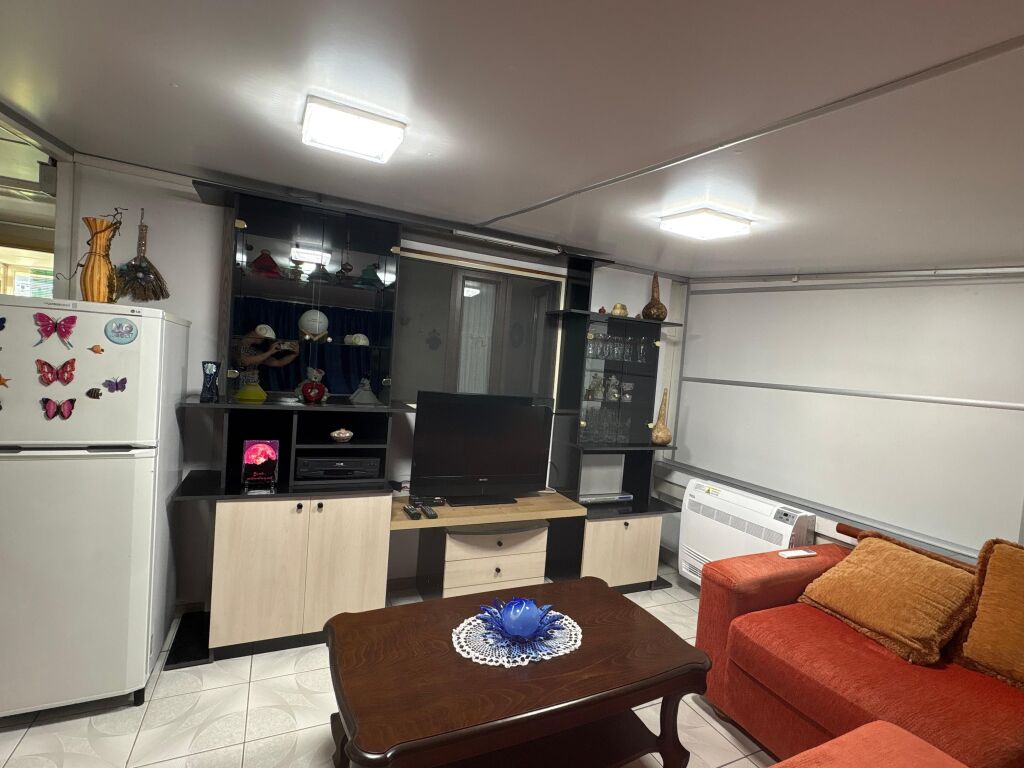 APARTMENT 1+1. 35000 LEKE. DIBRA STREET. PHARMACY 10
