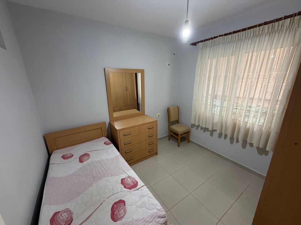🏡 Jepet me qera Apartament 3+1  📍Astir, Rruga Teodor Keko  🏢 Kati 2 🛗 Me ashensor  📐Sipërfaqja: 140 m²  💰 Çmimi: 55.000 Lekë/Muaj  📩 Për më shumë informacion ose për një vizitë në pronë kontaktoni