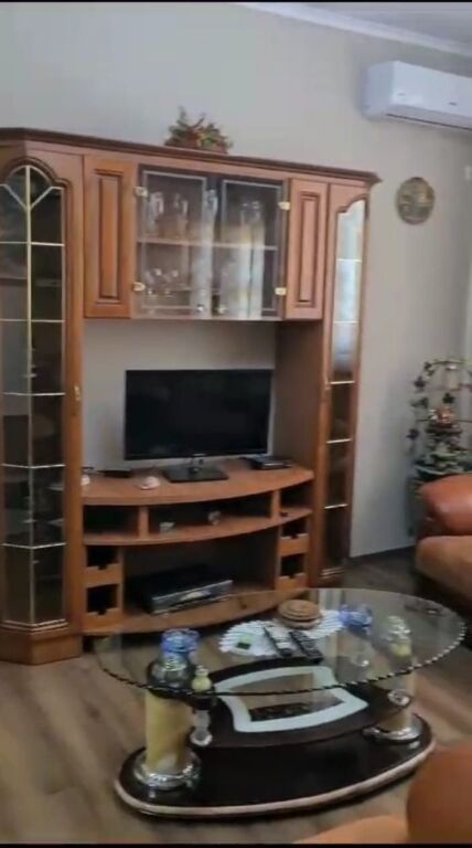 APARTAMENT 1+1. 40000 LEKE. 21 DHJETORI