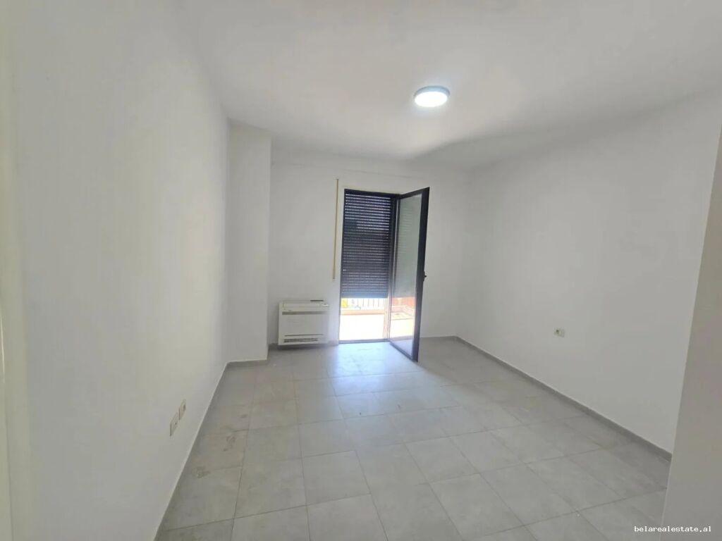 Zyre Me Qera 2+1 Tek Varri i Bamit  (ID BZ2628) Tirane.