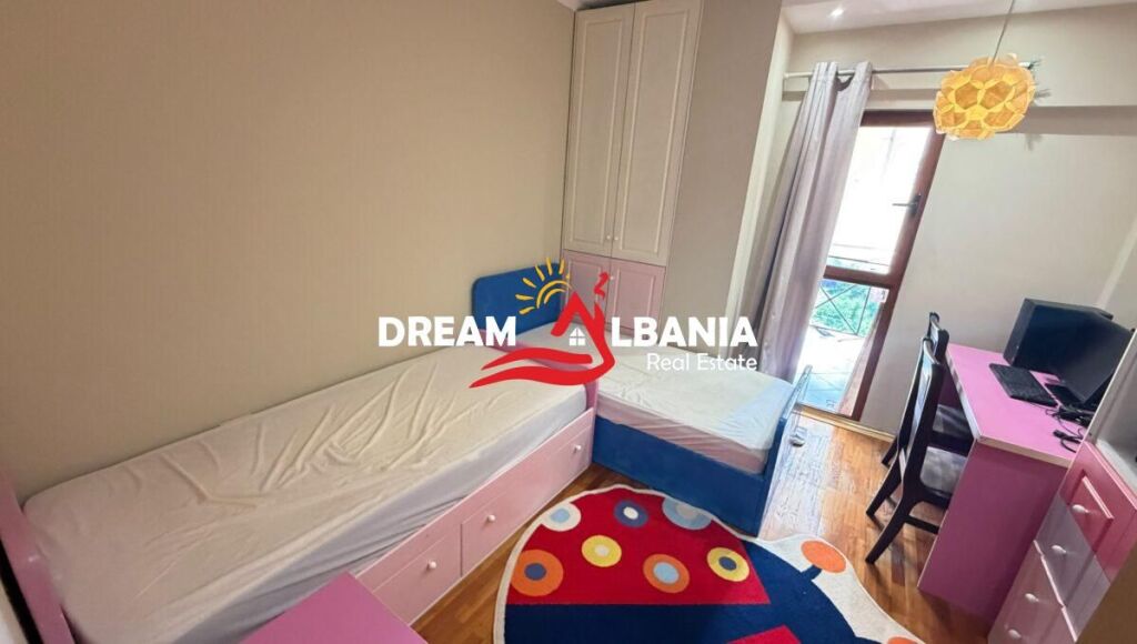 Jepet Apartament 2+1+2 me qera Tek Rruga e Barikadave, prane hotel Areela (ID 42215634)