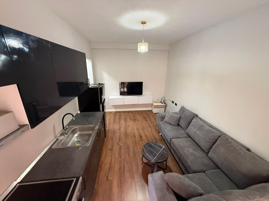 Affitto | Apartament 1 + 1 | Rrethi Astir | 400 €/mese