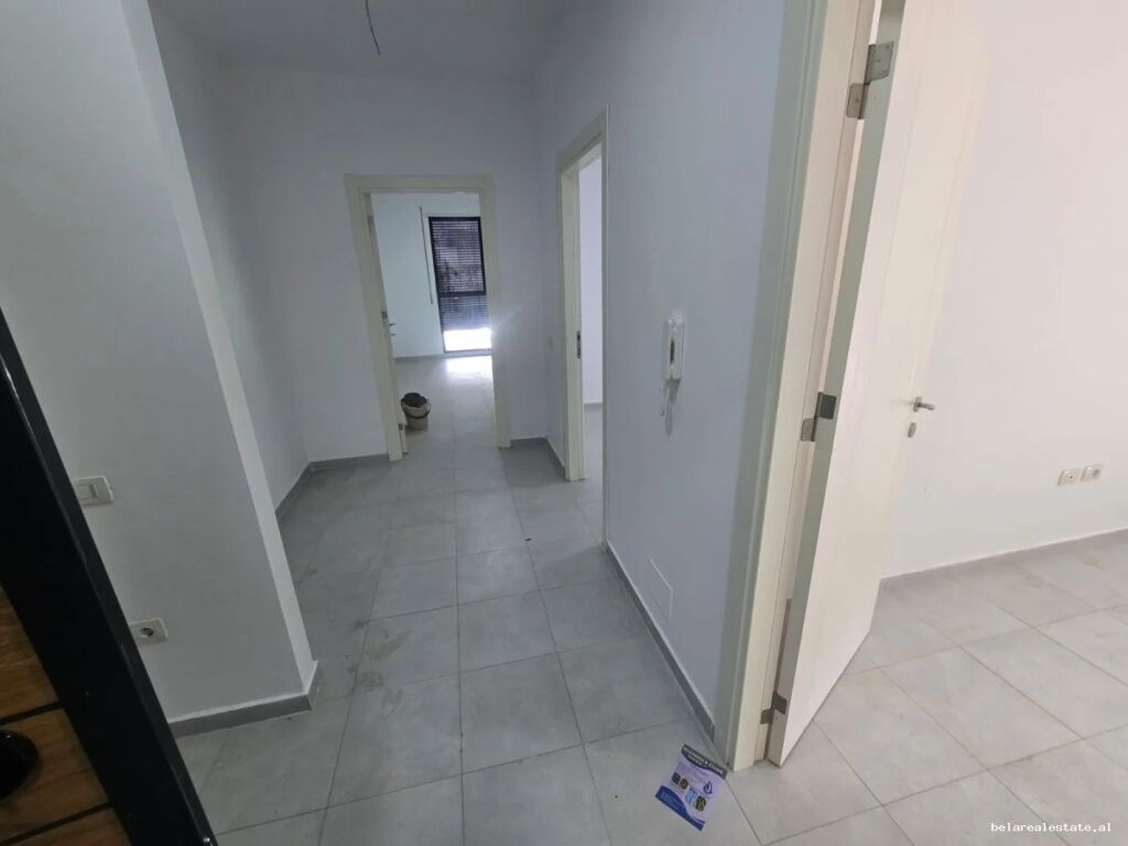 Zyre Me Qera 2+1 Tek Varri i Bamit  (ID BZ2628) Tirane.