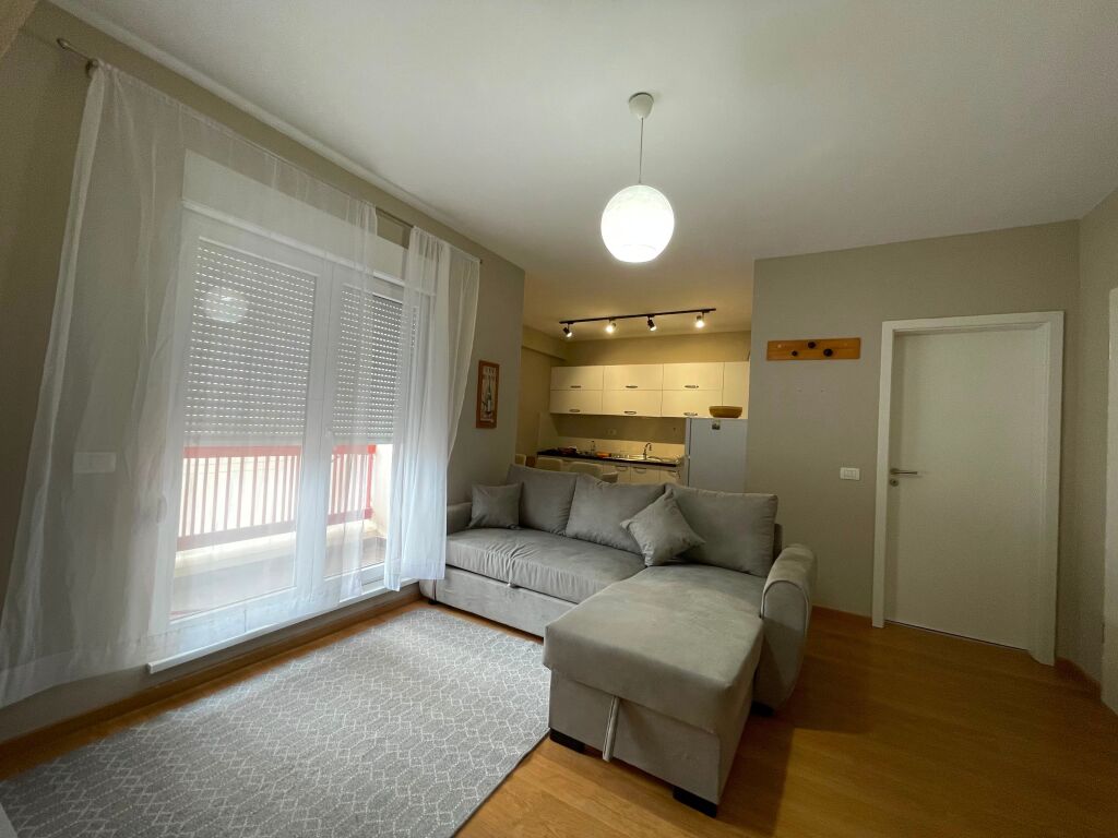 Apartament 1+1 per qira tek tek Kompleksi Kontakt prane Ish-Parkut.