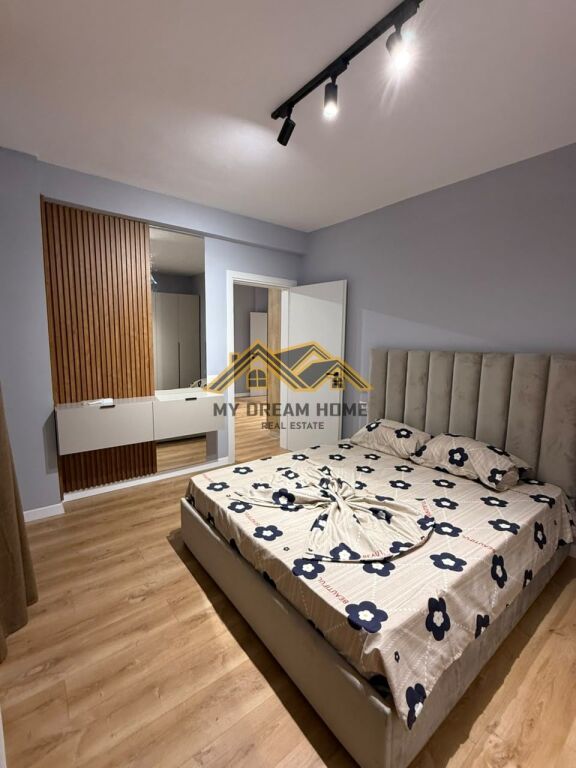 SHITET APARTAMENT 1+1 PRAN SHKOLLES BAJRAM CURRI PLAZH DURRES