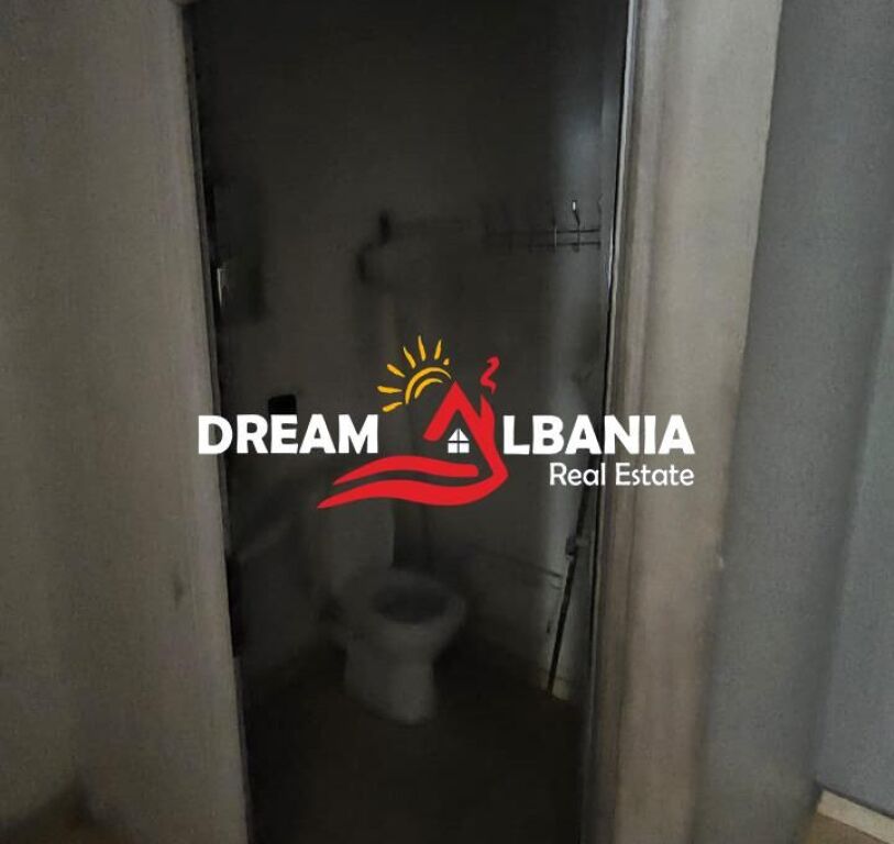 Business premises for rent on Bardhyl Street near EHW ( 42711188 )
