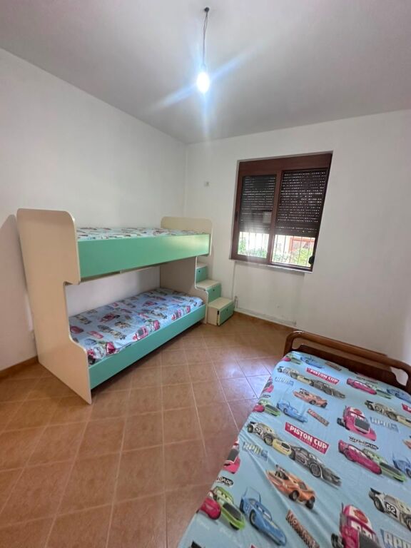 AFFITTASI APPARTAMENTO 2+1+2 VICINO A GALAKTIKU, DURRES