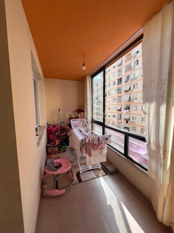 JEPET ME QERA APARTAMENT 2+1+2 NË ASTIR – KOMPLEKSI FRATARI