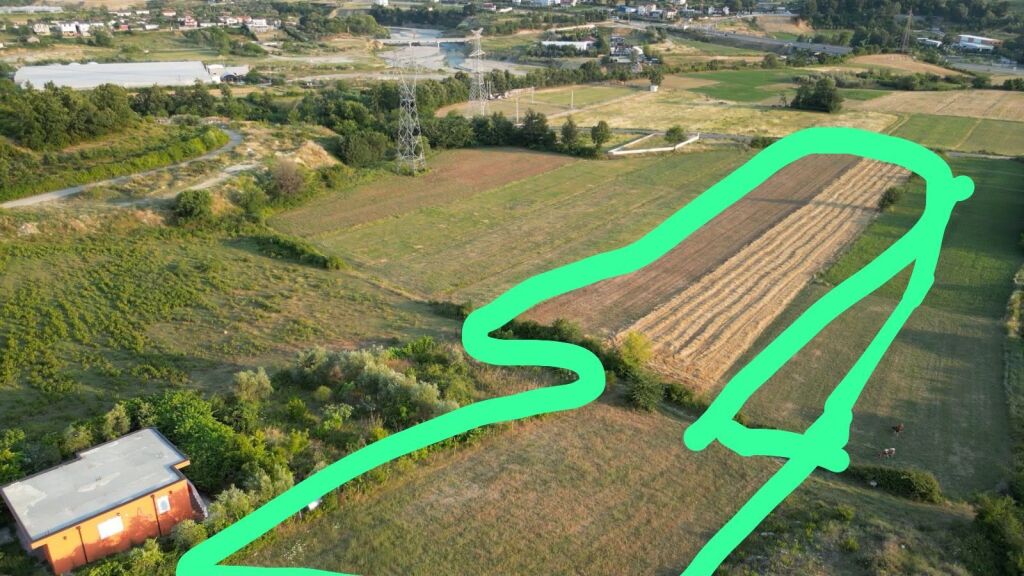 SUPER OKAZION – SHITET TOKË 10,700 m² NË FIKAS, TIRANË  💥 Vetëm 35 €/m²