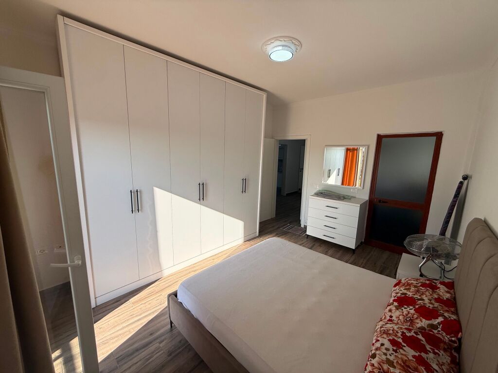 🏡 Jepet me qira pjesë vile 2+1 📍 Pranë Casa Italia, tek Pallatet e Verdha