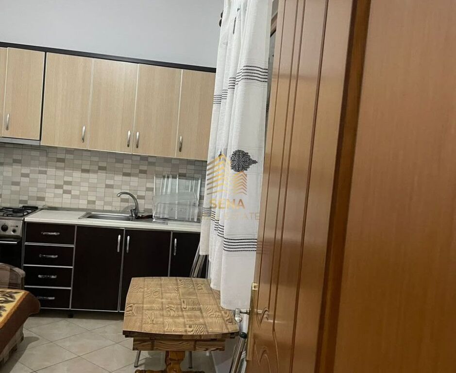 Affitto, Ingresso Privato 1+1, 5 Maggio, 36.000 Lek/mese