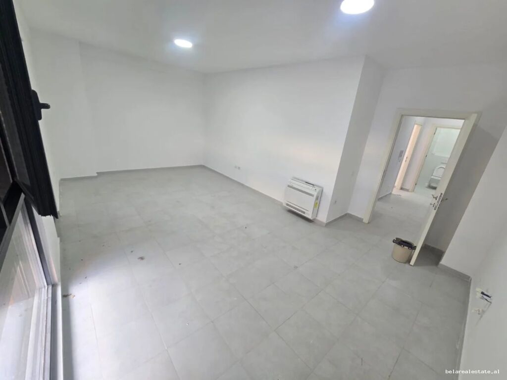 Zyre Me Qera 2+1 Tek Varri i Bamit  (ID BZ2628) Tirane.