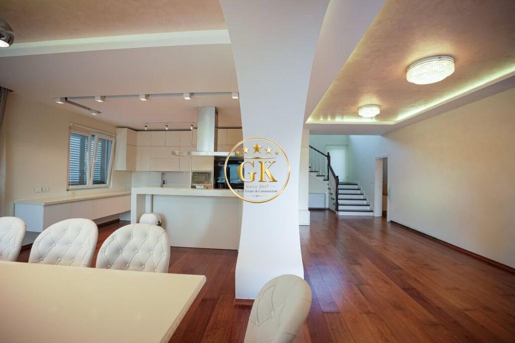 🏡 LUXURY VILLA FOR SALE – RRASHBULL, DURRES 🌿