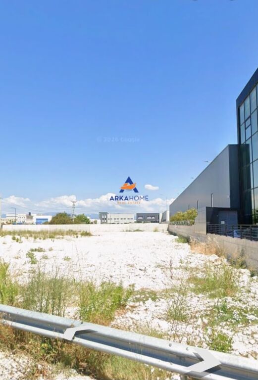 TERRENO IN AFFITTO 2500M2 "AUTOSTRADA TIRANA-DURRES" 2.000 EURO