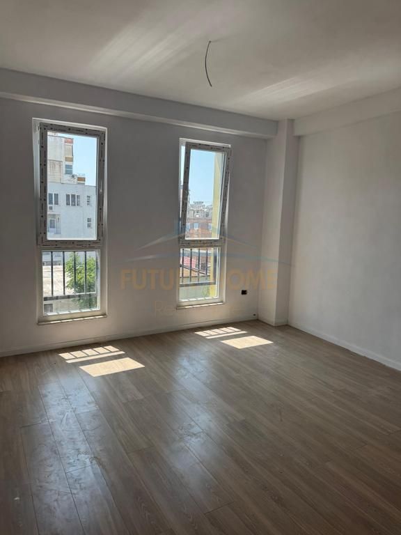 VENDO APPARTAMENTO 1+1, VICINO ALLA SCUOLA OSMAN MYDERIZI, TIRANA