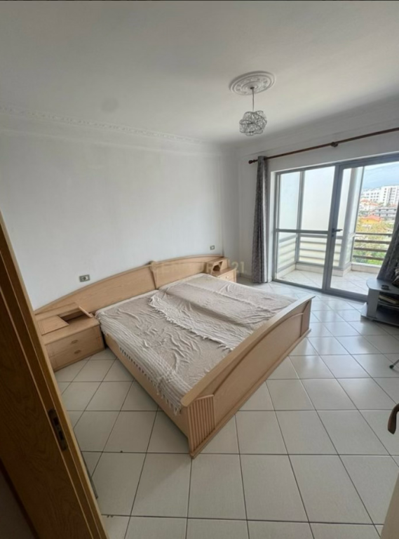 Jepet me Qera Apartament 2+1+2 në Astir
