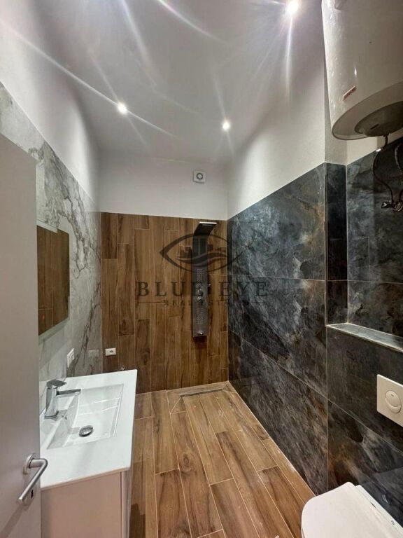 SHITET APARTAMENT 1+1 PRANE PELIKANIT – PLAZH, DURRES!