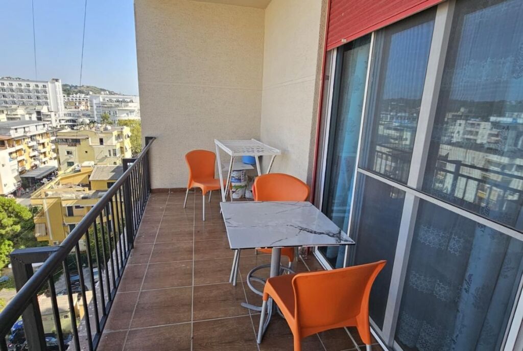 Tek Kamelia, Golem, Shitet Apartament 1+1 Me Mundësi Ndarjeje në 2+1!
