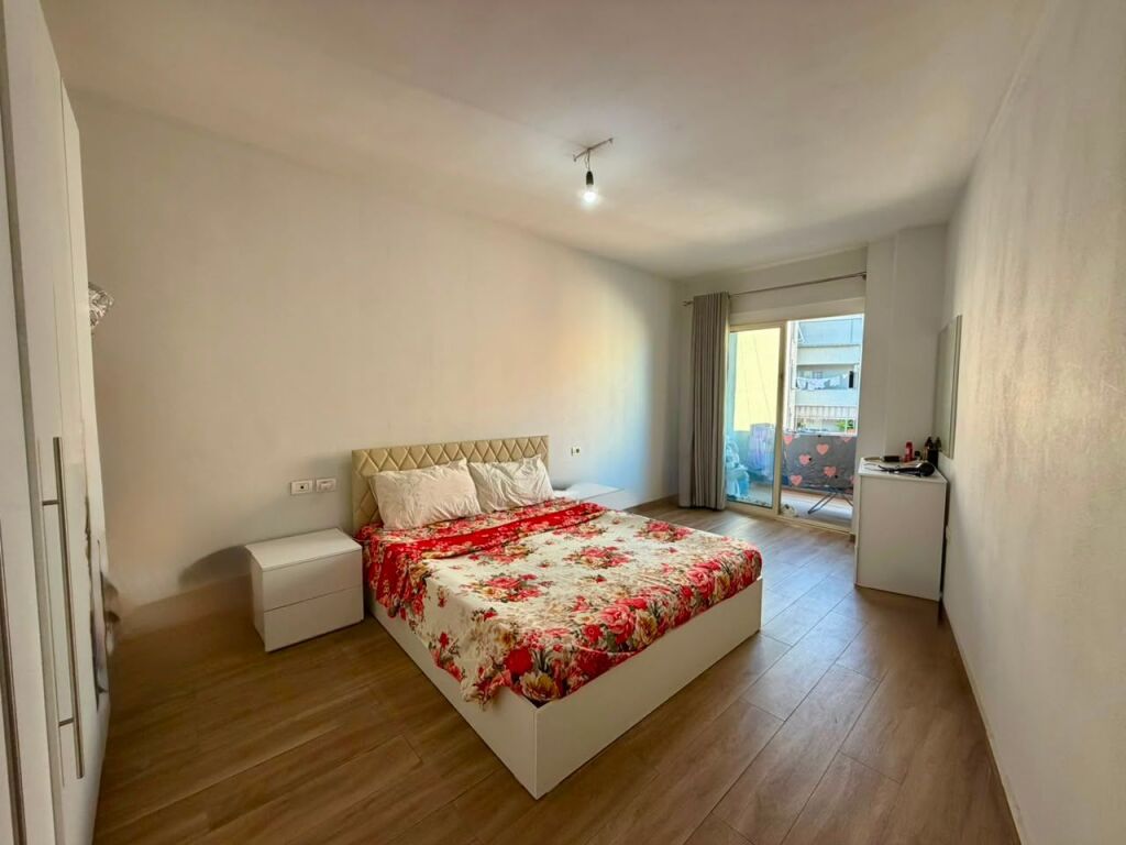 Shitet:  Apartament 2+1 totalisht i mobiluar   📍Astir, pranë bar Artisti, Tiranë!