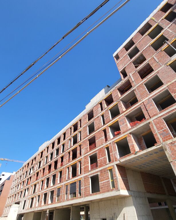 🏡 Apartament 2+1 për shitje – Bulevardi i Ri