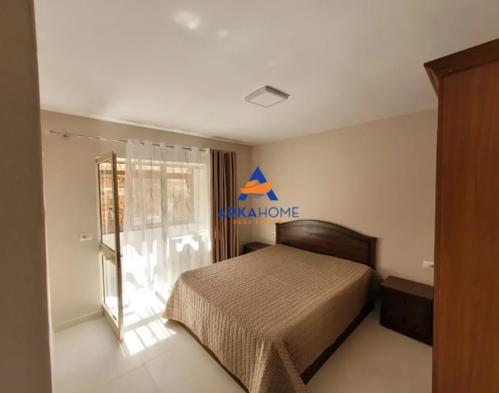 JEPET APARTAMENT ME QERA 2+1 "MYSLYM SHYRI" 650 EURO