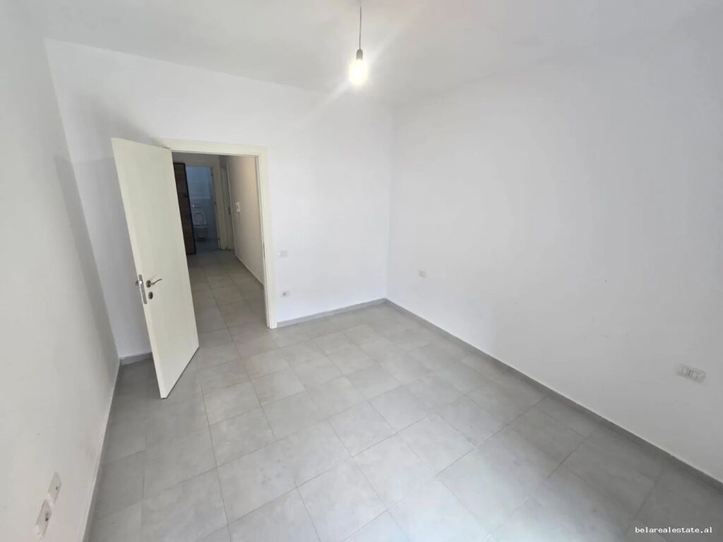 Zyre Me Qera 2+1 Tek Varri i Bamit (ID BZ21015) Tirane.