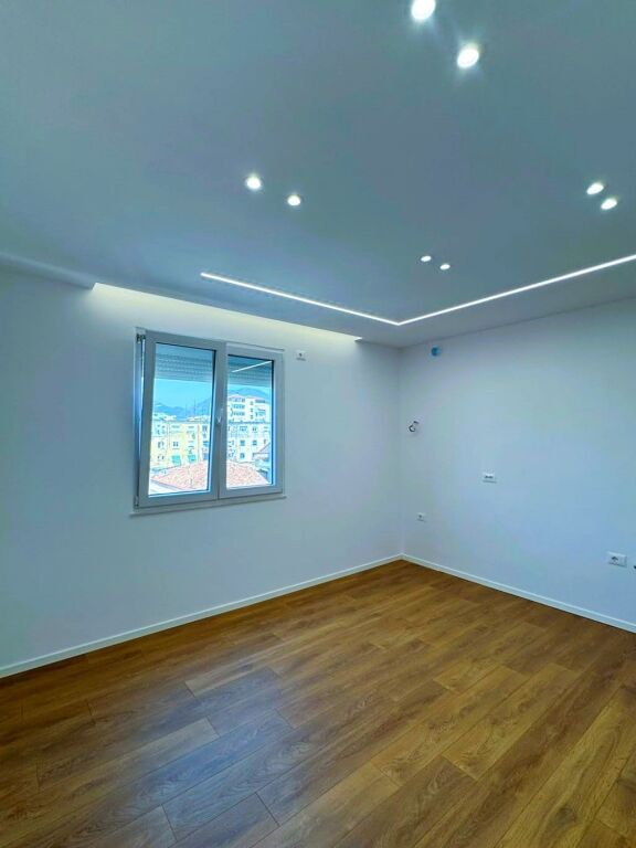 🏡 APPARTAMENTO 2+1 IN VENDITA – VIA 4 DËSHMORËT ✨