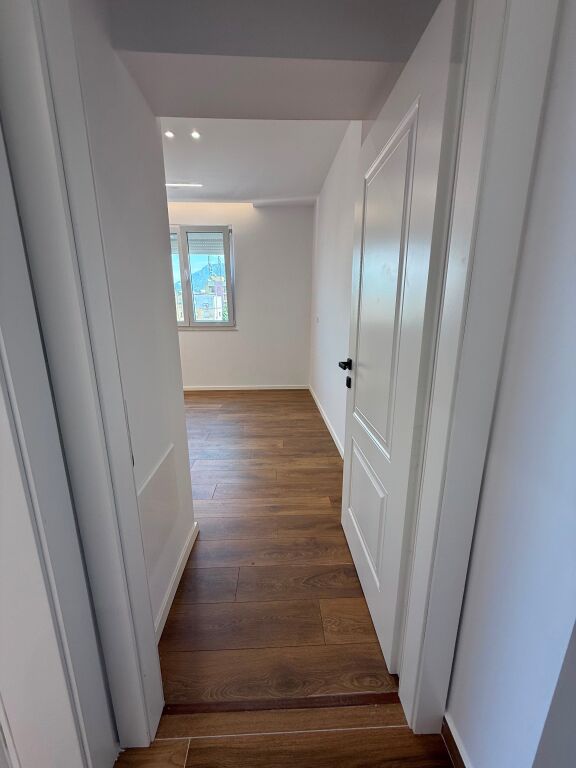 SHITET APARTAMENT 1+1 – SHKOLLA E KUQE