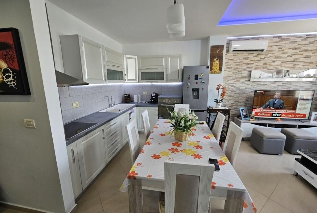 Vicino a Elita Palace, Appartamento 1+1 In Vendita Con Vista Sul Lago di Farka!